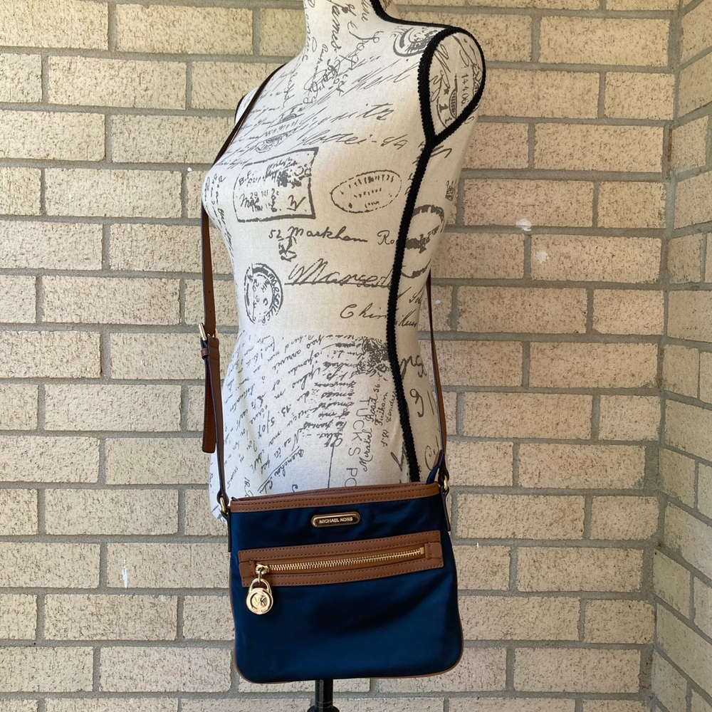 Michael Kors Navy Blue Nylon Crossbody Purse Saffiano Leather Trim Zipper Close